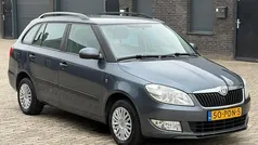 Grijs Gebruikt 2011 Skoda Fabia Ambition Hatchback | € 2.249 (Eerlijke prijs)