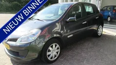 Grijs Gebruikt 2008 Renault Clio R.S. Rip Curl Hatchback | € 1.960 (Eerlijke prijs)