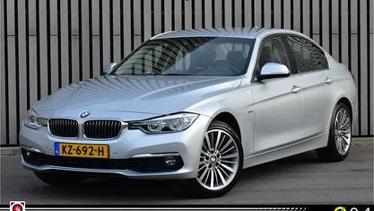 Grijs Gebruikt 2017 BMW 320 Executive Sedan | € 19.895 (Super prijs)