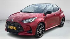 Rood Gebruikt 2023 Toyota Yaris Hybrid Sport Hatchback | € 26.850 (Eerlijke prijs)
