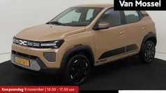 Bruin Gebruikt 2025 Dacia Spring Extreme Hatchback | € 16.440 (Eerlijke prijs)