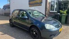 Blauw Gebruikt 2005 VW Golf IV Hatchback | € 1.799 (Eerlijke prijs)
