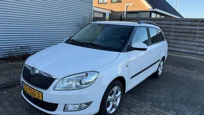 Wit Gebruikt 2012 Skoda Fabia GreenLine Hatchback | € 2.250 (Eerlijke prijs)