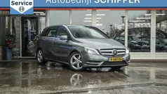 Grijs Gebruikt 2014 Mercedes B180 Ambition MPV | € 13.950 (Eerlijke prijs)