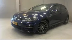 Blauw Gebruikt 2018 VW Golf VII Highline Hatchback | € 15.435 (Eerlijke prijs)