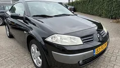 Zwart Gebruikt 2004 Renault Mégane Cabriolet Dynamique Cabriolet | € 1.650 (Goede deal)