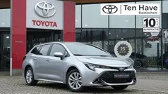 Grijs Gebruikt 2024 Toyota Corolla Active Stationwagen | € 27.900 (Eerlijke prijs)