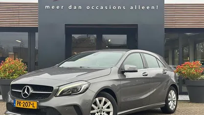 Grijs Occasion 2017 Mercedes A160 Ambition Hatchback | € 10.950 (Eerlijke prijs)