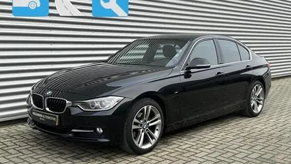 Gebruikt 2013 BMW 320 Sport Line Sedan | € 11.450 (Eerlijke prijs)