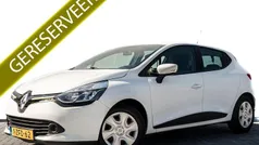 Wit Gebruikt 2015 Renault Clio IV Expression Hatchback | € 7.235 (Eerlijke prijs)