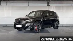 Saphirschwarz metallic (zwart metallic) Nieuw 2025 BMW iX1 Comfort Edition SUV | € 49.900 (Super prijs)