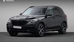 Zwart Gebruikt 2022 BMW X5 Executive SUV | € 71.880 (Eerlijke prijs)