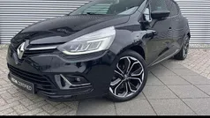 Zwart Gebruikt 2017 Renault Clio IV Intens Hatchback | € 12.940 (Eerlijke prijs)