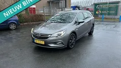 Grijs, metallic lak Gebruikt 2017 Opel Astra Edition Stationwagen | € 6.499 (Goede deal)