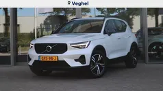 Wit Gebruikt 2024 Volvo XC40 Plus SUV | € 43.950 (Eerlijke prijs)