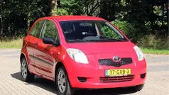 Rood Gebruikt 2008 Toyota Yaris Hatchback | € 1.999 (Eerlijke prijs)