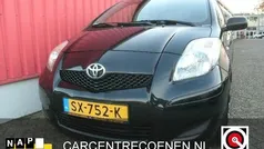 Zwart Gebruikt 2010 Toyota Yaris Hatchback | € 2.950 (Eerlijke prijs)