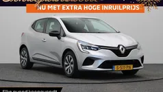 Gebruikt 2023 Renault Clio V Equilibre Hatchback | € 15.445 (Eerlijke prijs)
