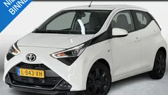 Wit Gebruikt 2021 Toyota Aygo X-play Hatchback | € 12.950 (Eerlijke prijs)