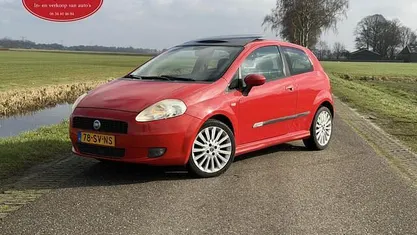 Occasion Fiat Grande Punto Dynamic 95 PK (69 kW) 2006 Rood Hatchback