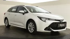 Wit Gebruikt 2023 Toyota Corolla Hybrid Active Stationwagen | € 27.899 (Eerlijke prijs)