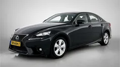 Zwart Gebruikt 2015 Lexus IS300h Sedan | € 20.950 (Eerlijke prijs)