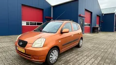 Oranje Gebruikt 2004 Kia Picanto LX Hatchback | € 1.250 (Eerlijke prijs)