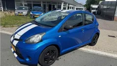Blauw Gebruikt 2012 Toyota Aygo Hatchback | € 3.399 (Eerlijke prijs)