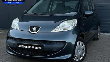 Occasion Peugeot 107 68 PK (50 kW) 2006 Grijs (metallic) Hatchback