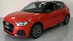 Misanorood (p); cont. zwart Gebruikt 2021 Audi A1 Sportback Basis Hatchback | € 19.750 (Eerlijke prijs)