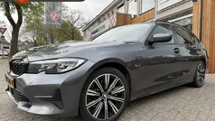 Grijs Gebruikt 2022 BMW 330 Sport Line Stationwagen | € 30.000 (Super prijs)