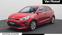 Rood Gebruikt 2022 Kia Rio Hatchback | € 18.900 (Eerlijke prijs)