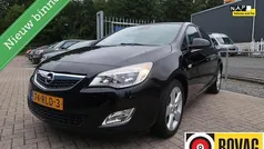 Zwart Gebruikt 2011 Opel Astra Edition Hatchback | € 5.250 (Eerlijke prijs)