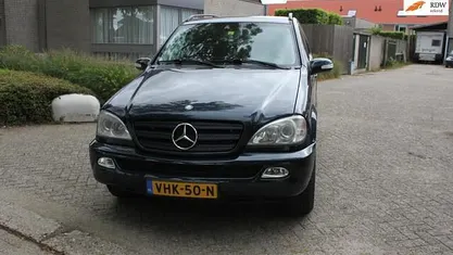 Zwart Gebruikt 2002 Mercedes ML270 SUV | € 6.500 (Eerlijke prijs)