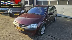 Rood Gebruikt 2002 Opel Corsa Elegance Hatchback | € 1.250 (Eerlijke prijs)