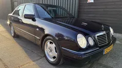 Blauw Gebruikt 1998 Mercedes E300 Avantgarde Sedan | € 18.950