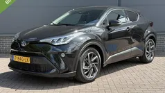 Zwart Gebruikt 2022 Toyota C-HR SUV | € 23.935 (Eerlijke prijs)