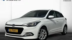 Wit Gebruikt 2018 Hyundai i20 Comfort Hatchback | € 13.645 (Eerlijke prijs)