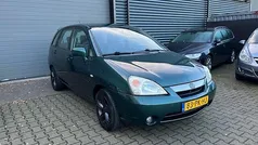 Groen (metallic) Gebruikt 2004 Suzuki Liana GLX Hatchback | € 995 (Goede deal)