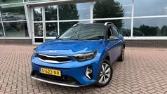 Sporty blue/black m Gebruikt 2023 Kia Stonic SUV | € 21.400 (Eerlijke prijs)