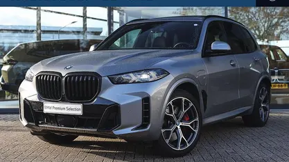 Grijs Occasion 2024 BMW X5 Executive SUV | € 91.850 (Goede deal)