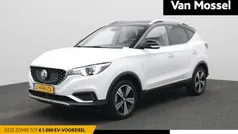 Wit Gebruikt 2020 MG ZS Luxury Sedan | € 14.995 (Eerlijke prijs)