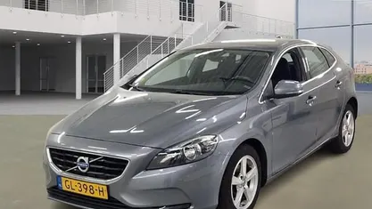 Gebruikt 2015 Volvo V40 Business Edition Hatchback | € 5.700 (Super prijs)