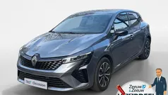 Grijs Gebruikt 2024 Renault Clio V Techno Hatchback | € 18.735 (Eerlijke prijs)