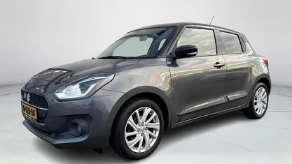 Gebruikt 2020 Suzuki Swift Hatchback | € 17.950 (Eerlijke prijs)