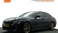 Zwart Gebruikt 2021 BMW 320 M Performance Sedan | € 34.900 (Eerlijke prijs)