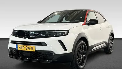 Wit Nieuw 2025 Opel Mokka-e GS Line SUV | € 30.900 (Eerlijke prijs)