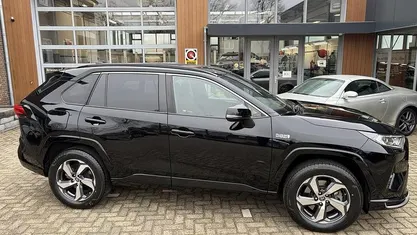 Occasion Toyota RAV4 Hybrid 185 PK (136 kW) 2022 Zwart (metallic) SUV