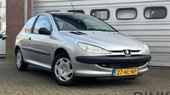 Grijs Gebruikt 2001 Peugeot 206 Hatchback | € 999 (Eerlijke prijs)
