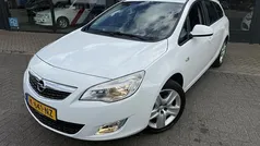 Wit Gebruikt 2011 Opel Astra Edition Stationwagen | € 5.999 (Eerlijke prijs)
